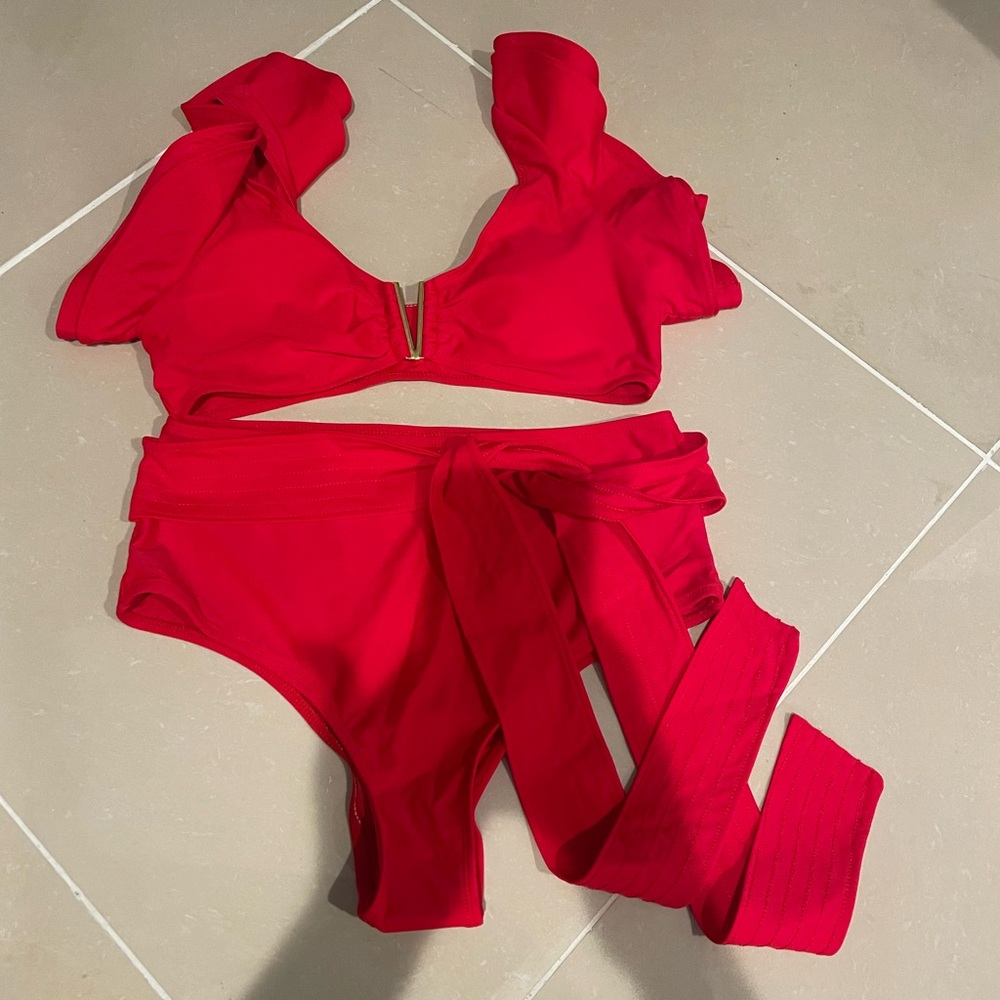 Red‎ Bikini Set - Picture 2 of 4